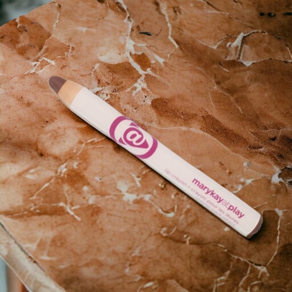 Toasted Grille Lip Crayon - Mary kay At Play Discontinued Limited Edition - Picture 6 of 7